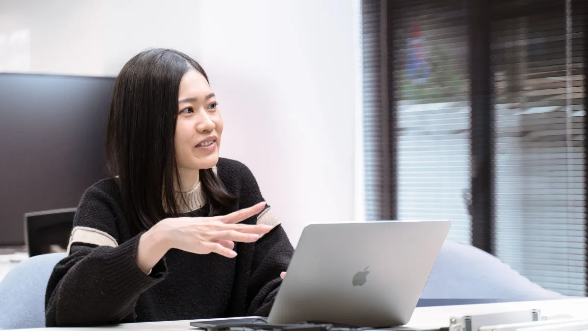 Belong様コーポレート 安江様のインタビューの様子
